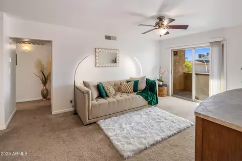 5877 N Granite Reef Rd #2212, Scottsdale, AZ 85250