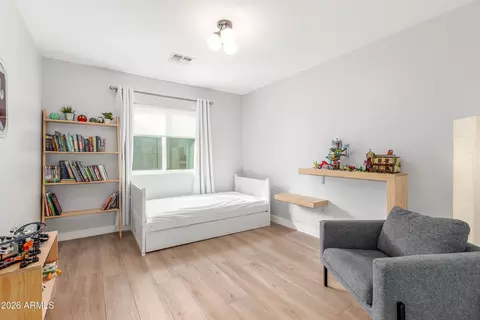 Bedroom - 728 E State Ave, Phoenix, AZ 85020 photo 1 of 4