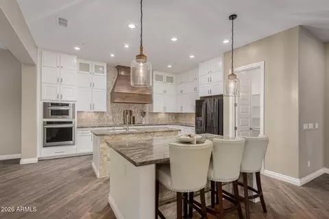 Kitchen - 3022 E Wildhorse Dr, Gilbert, AZ 85297 photo 4 of 8