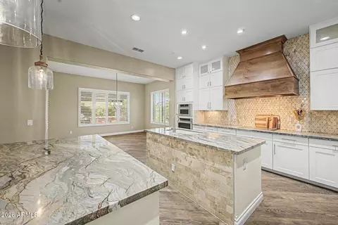 Kitchen - 3022 E Wildhorse Dr, Gilbert, AZ 85297 photo 3 of 8