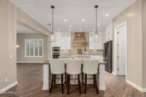 Kitchen - 3022 E Wildhorse Dr, Gilbert, AZ 85297 photo 5 of 8