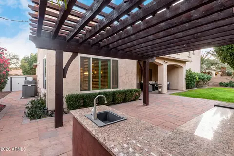 Exterior - 3022 E Wildhorse Dr, Gilbert, AZ 85297 photo 11 of 16