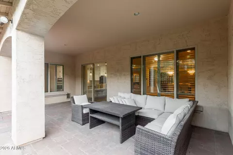 Exterior - 3022 E Wildhorse Dr, Gilbert, AZ 85297 photo 10 of 16