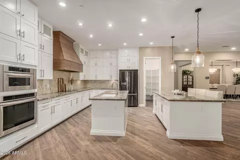 Kitchen - 3022 E Wildhorse Dr, Gilbert, AZ 85297 photo 3 of 8