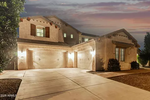 Exterior - 3022 E Wildhorse Dr, Gilbert, AZ 85297 photo 5 of 16
