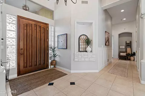 Entry Way - 3765 E Palm St, Mesa, AZ 85215 photo 6 of 8