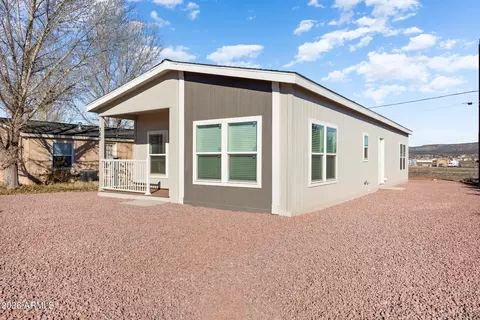 360 W Granada Dr, Paulden, AZ 86334