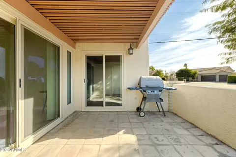 Exterior - 2717 E Shaw Butte Dr, Phoenix, AZ 85028 photo 2 of 6