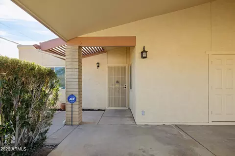 Exterior - 2717 E Shaw Butte Dr, Phoenix, AZ 85028 photo 1 of 6