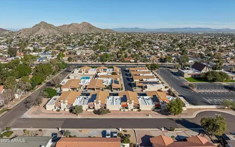 View/Area - 2717 E Shaw Butte Dr, Phoenix, AZ 85028 photo 4 of 5