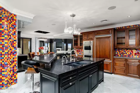 Kitchen - 1040 E Osborn Rd #1901, Phoenix, AZ 85014 photo 2 of 3