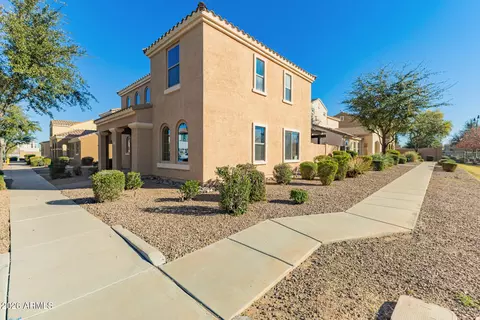 Exterior - 1753 S Balboa Dr, Gilbert, AZ 85295 photo 7 of 19