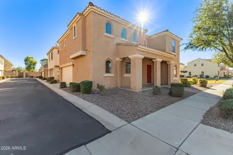 Exterior - 1753 S Balboa Dr, Gilbert, AZ 85295 photo 6 of 19