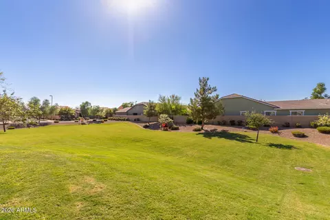 Exterior - 1753 S Balboa Dr, Gilbert, AZ 85295 photo 16 of 19