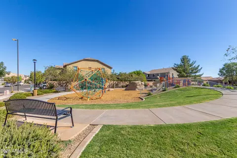 Exterior - 1753 S Balboa Dr, Gilbert, AZ 85295 photo 17 of 19