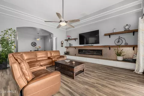 992 E Beechnut Dr, Chandler, AZ 85249 photo 8