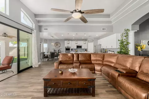 992 E Beechnut Dr, Chandler, AZ 85249 photo 9