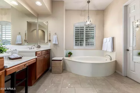 Bath - 4614 E Reins Rd, Gilbert, AZ 85297 photo 2 of 5