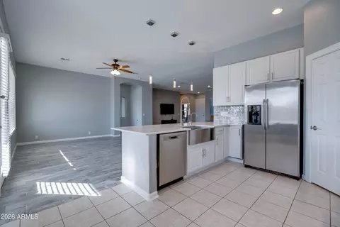 Kitchen - 10513 E Florian Ave, Mesa, AZ 85208 photo 10 of 11