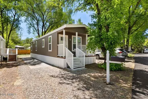 689 Whipple St #17, Prescott, AZ 86301