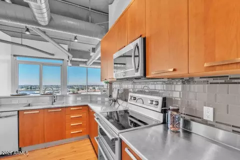 Kitchen - 1 E Lexington Ave #809, Phoenix, AZ 85012 photo 3 of 4