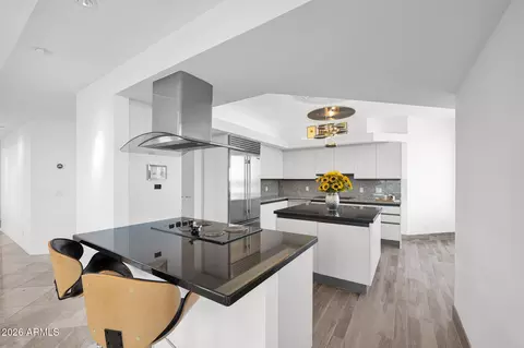 Kitchen - 1040 E Osborn Rd #1902, Phoenix, AZ 85014 photo 4 of 4