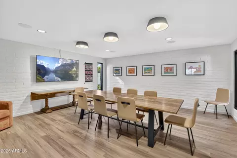 Dining - 4 E San Miguel Ave, Phoenix, AZ 85012 photo 3 of 4