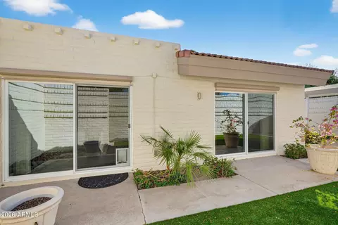 Exterior - 4 E San Miguel Ave, Phoenix, AZ 85012 photo 4 of 9