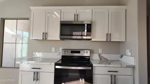 Kitchen - 1522 E Chambers St, Phoenix, AZ 85040 photo 4 of 4