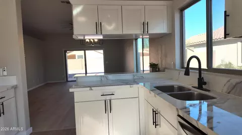 Kitchen - 1522 E Chambers St, Phoenix, AZ 85040 photo 2 of 4