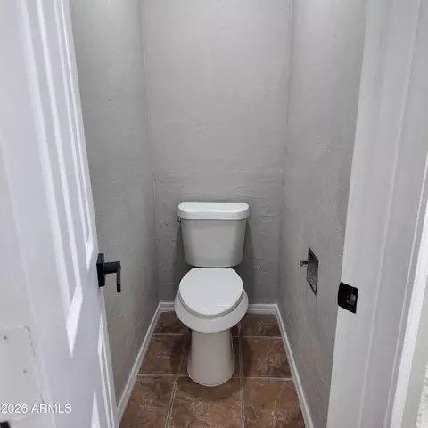 Bath - 1522 E Chambers St, Phoenix, AZ 85040 photo 7 of 7