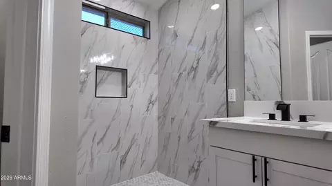 Bath - 1522 E Chambers St, Phoenix, AZ 85040 photo 5 of 7