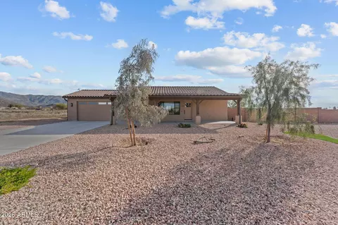 26381 S Ava Ln, Congress, AZ 85332