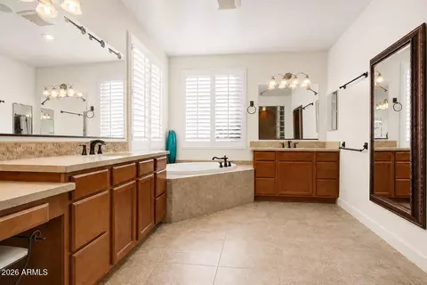 Bath - 3341 E Windsor Dr, Gilbert, AZ 85296 photo 1 of 2