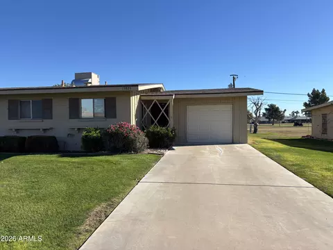 11025 N Coggins Dr, Sun City, AZ 85351