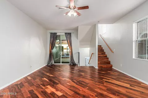 736 N Laguna Dr, Gilbert, AZ 85233 photo 4