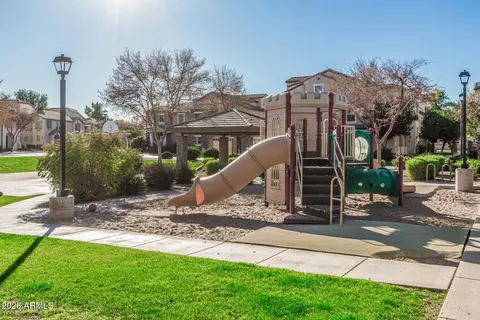 736 N Laguna Dr, Gilbert, AZ 85233 photo 32