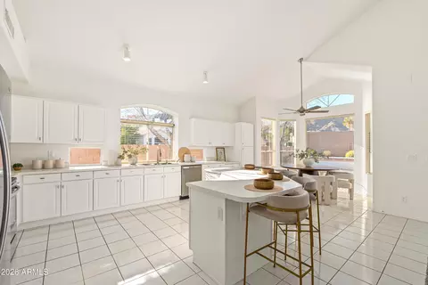 Kitchen - 1202 E Rocky Slope Dr, Phoenix, AZ 85048 photo 2 of 6