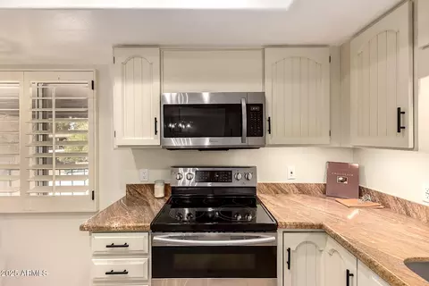 Kitchen - 7005 E Broadway Rd #36, Mesa, AZ 85208 photo 3 of 4