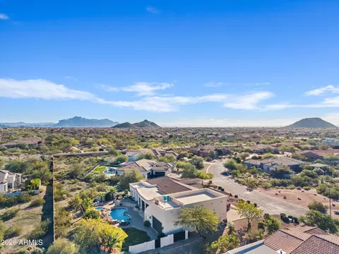 View/Area - 8322 E Kael St, Mesa, AZ 85207 photo 4 of 9