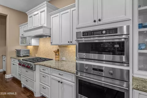 Kitchen - 3738 E Riopelle Ave, Gilbert, AZ 85298 photo 4 of 6
