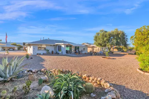 10712 W Camelot Cir, Sun City, AZ 85351