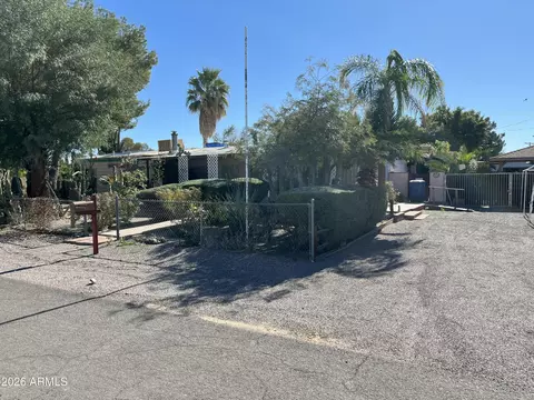 32 S Emerald Dr, Apache Junction, AZ 85120