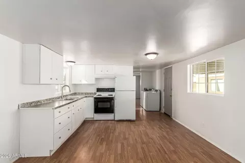 4605 S Priest Dr #203, Tempe, AZ 85282