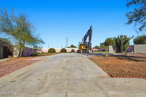 7106 W Sheila Ln #4, Phoenix, AZ 85033