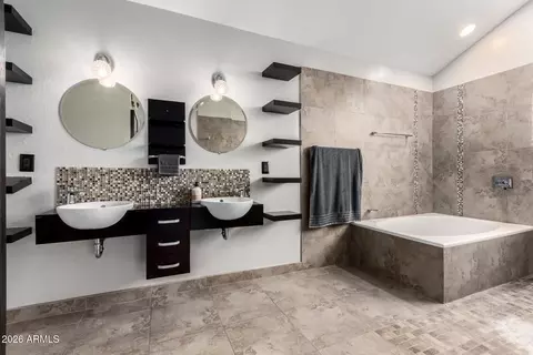 Bath - 3234 E Ashurst Dr, Phoenix, AZ 85048 photo 1 of 4