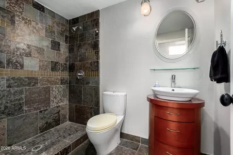 Bath - 3234 E Ashurst Dr, Phoenix, AZ 85048 photo 3 of 4