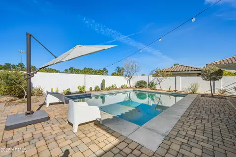 Exterior - 3930 E Iris Dr, Chandler, AZ 85286 photo 6 of 12
