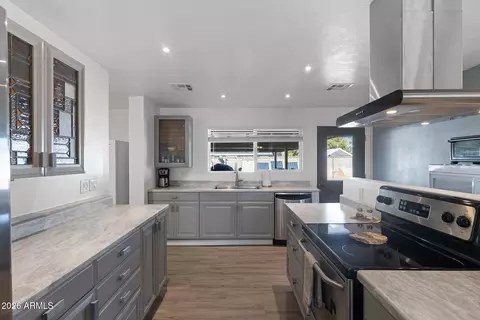 610 Estevan Ave, Apache Junction, AZ 85119 photo 4