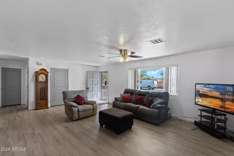 610 Estevan Ave, Apache Junction, AZ 85119 photo 3